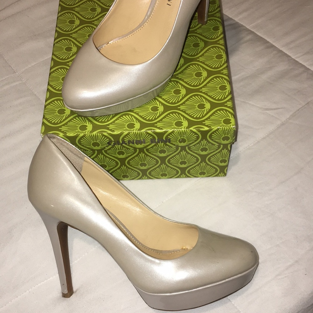 Heels, worn once, excellent condition